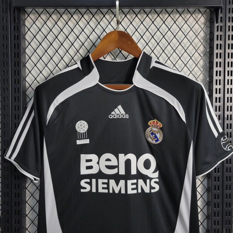 Real Madrid Adidas 2006/2007 Home Stadium Kit