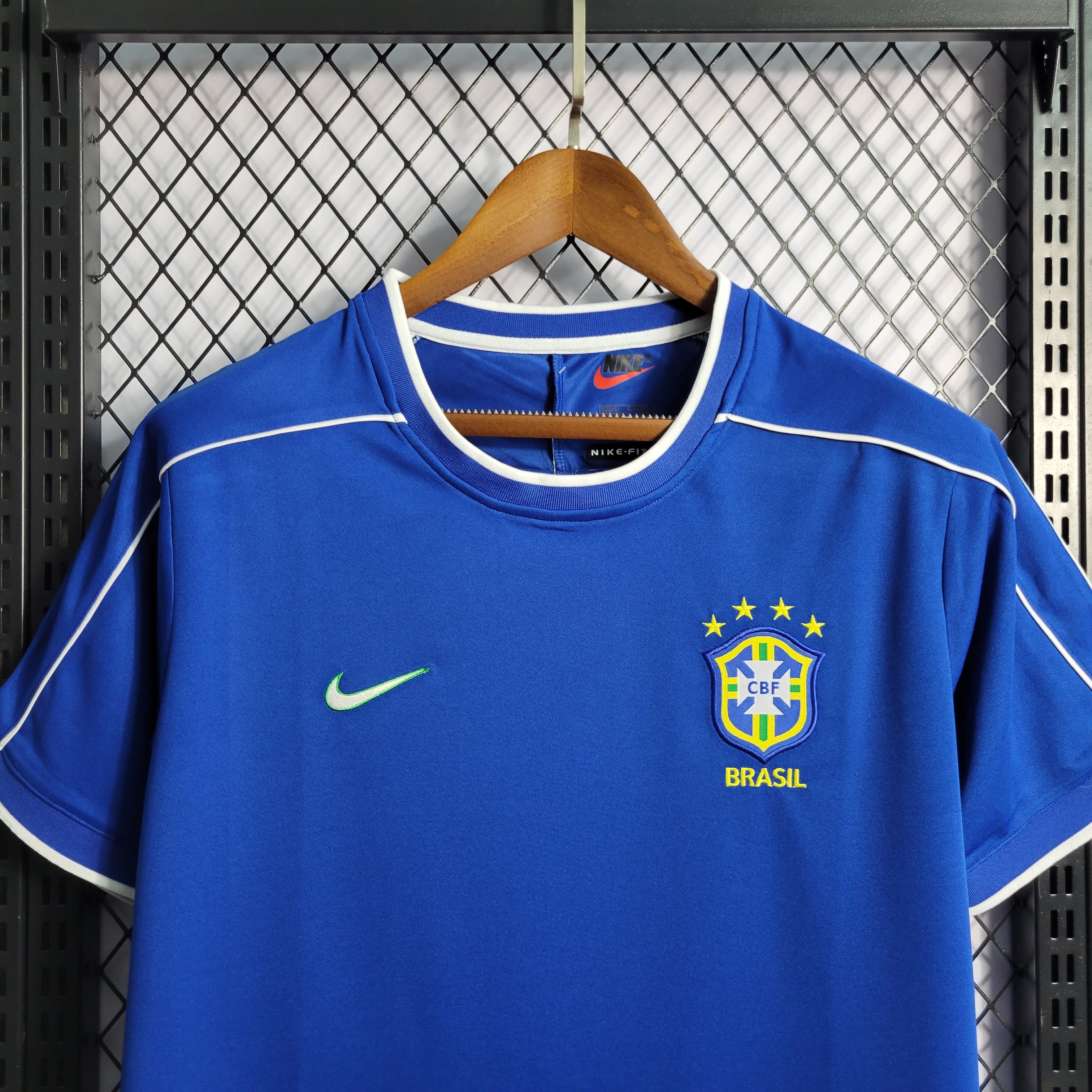 Nike best sale retro kits